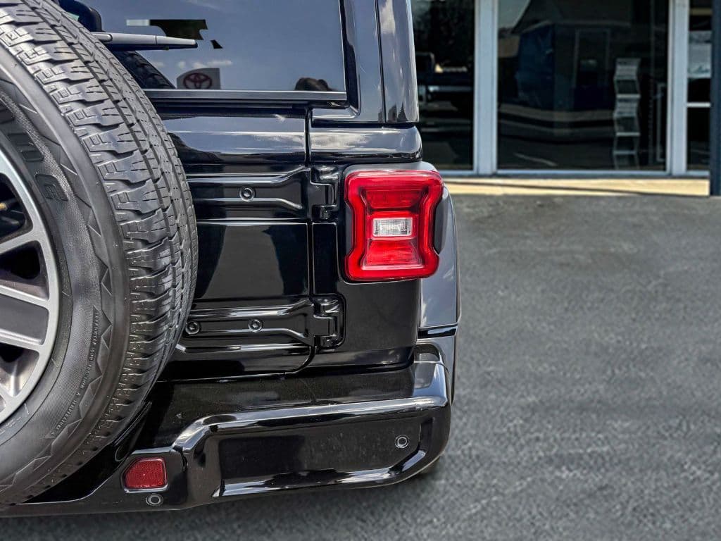 2022 Jeep Wrangler view 37