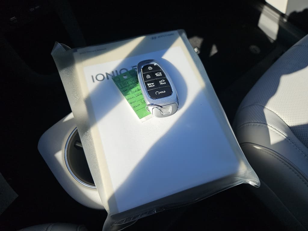 2023 Hyundai IONIQ 5 view 21