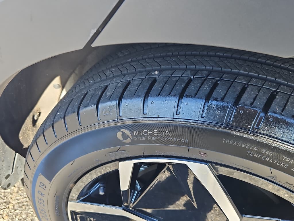 2023 Hyundai IONIQ 5 view 32