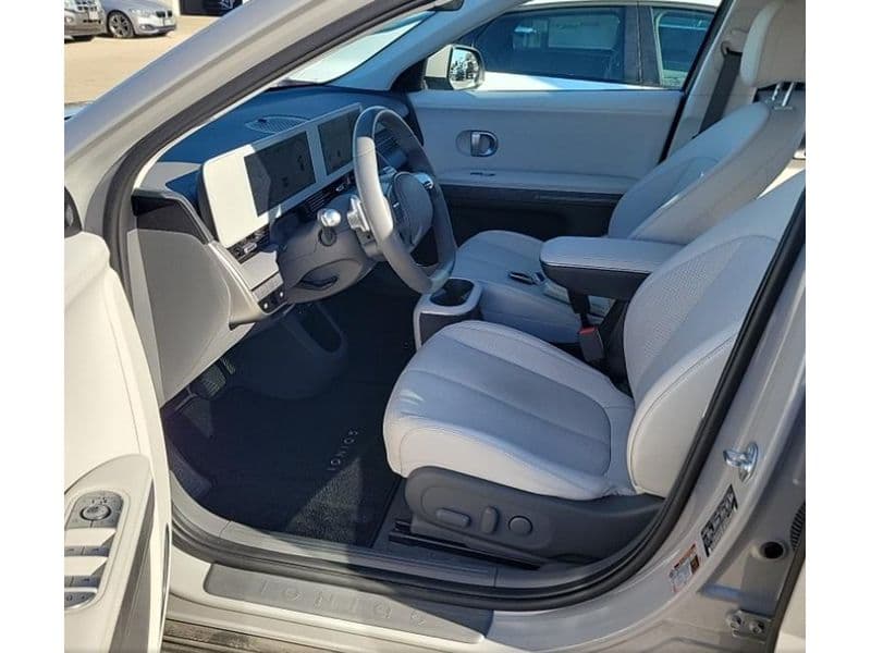 2023 Hyundai IONIQ 5 view 5