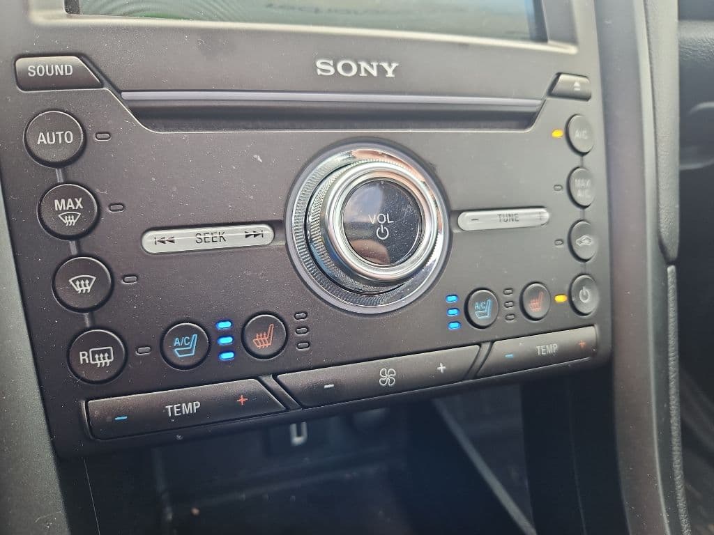 2018 Ford Fusion Energi view 11