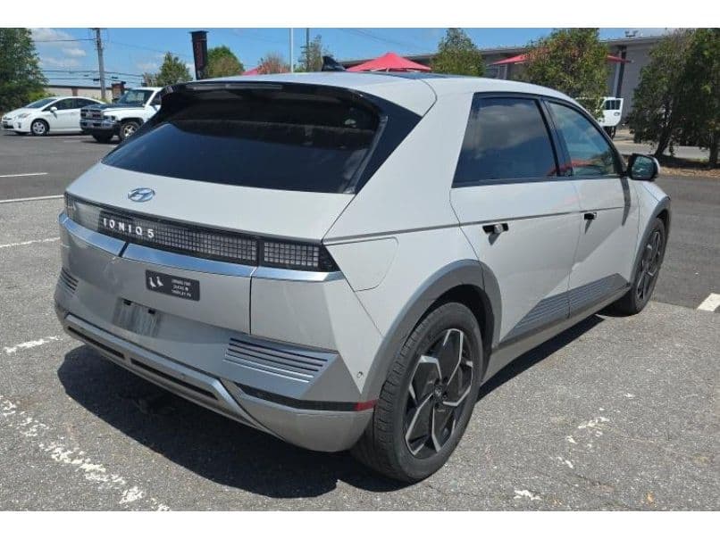 2023 Hyundai IONIQ 5 view 3