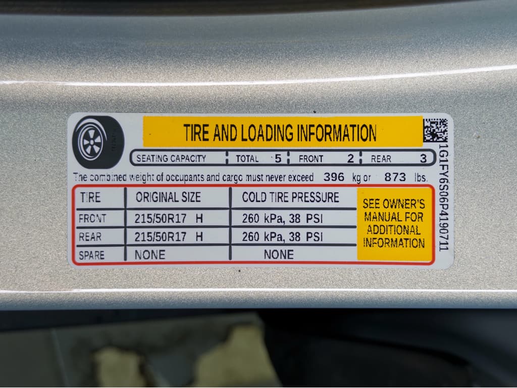 2023 Chevrolet Bolt EUV view 27