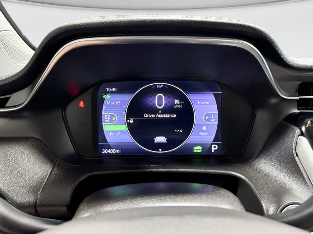 2023 Chevrolet Bolt EUV view 9