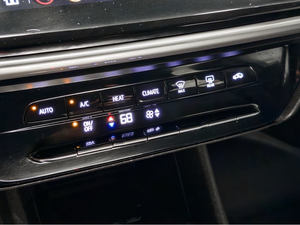 2023 Chevrolet Bolt EUV view 14
