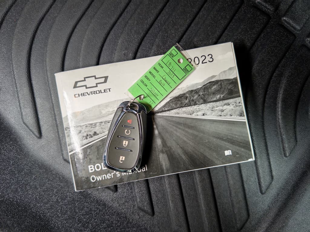 2023 Chevrolet Bolt EUV view 22