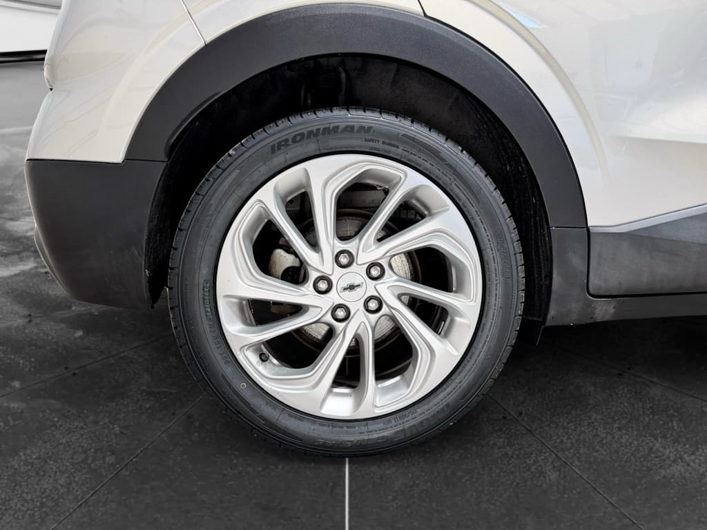 2023 Chevrolet Bolt EUV view 32