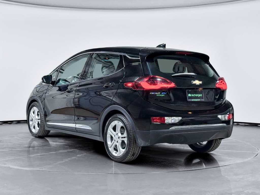 2017 Chevrolet Bolt EV view 2