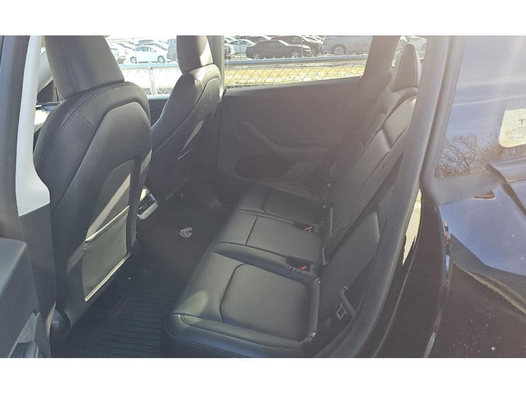 2023 Tesla Model Y view 6