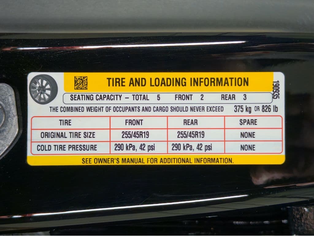 2023 Tesla Model Y view 29