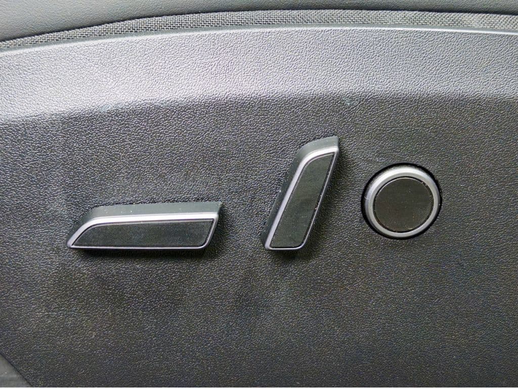 2023 Tesla Model Y view 6