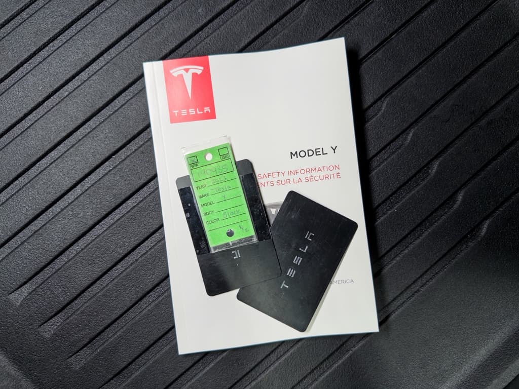 2023 Tesla Model Y view 22