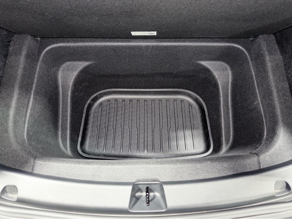 2023 Tesla Model Y view 27