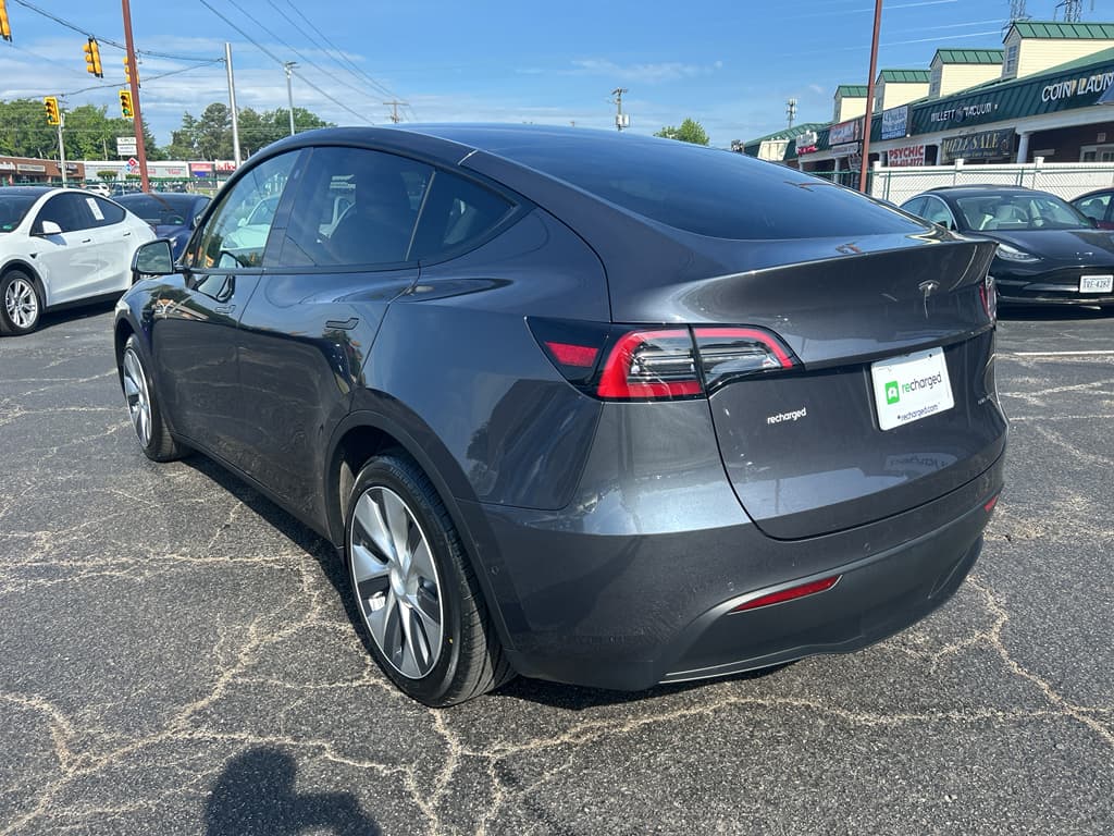 2021 Tesla Model Y view 2