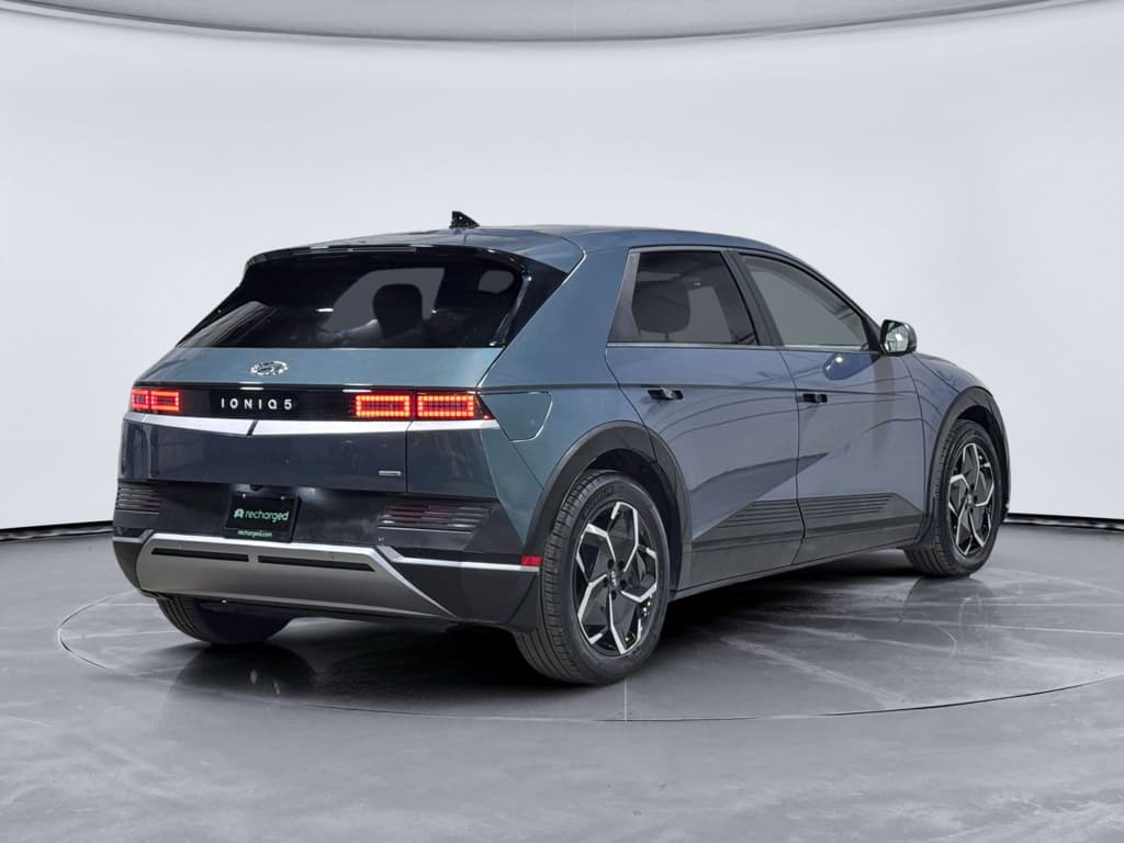 2023 Hyundai IONIQ 5 view 3