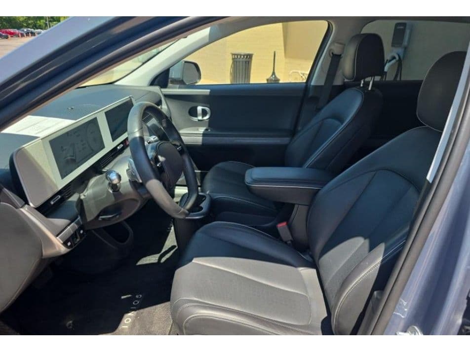 2023 Hyundai IONIQ 5 view 5