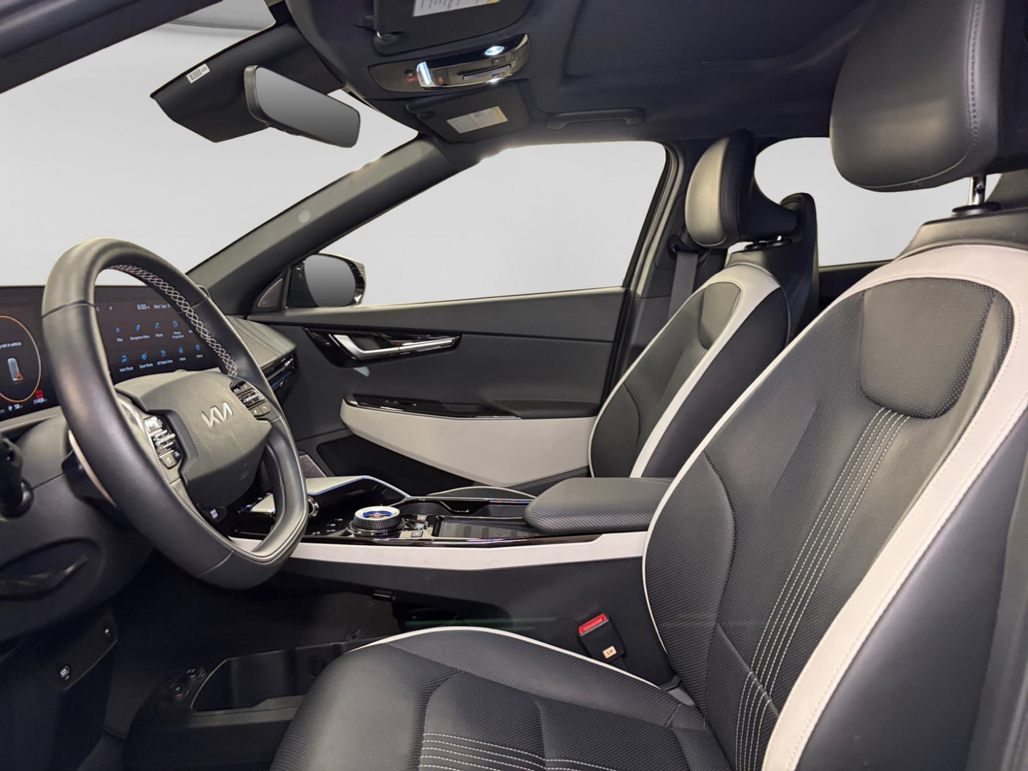 2024 Kia EV6 view 17
