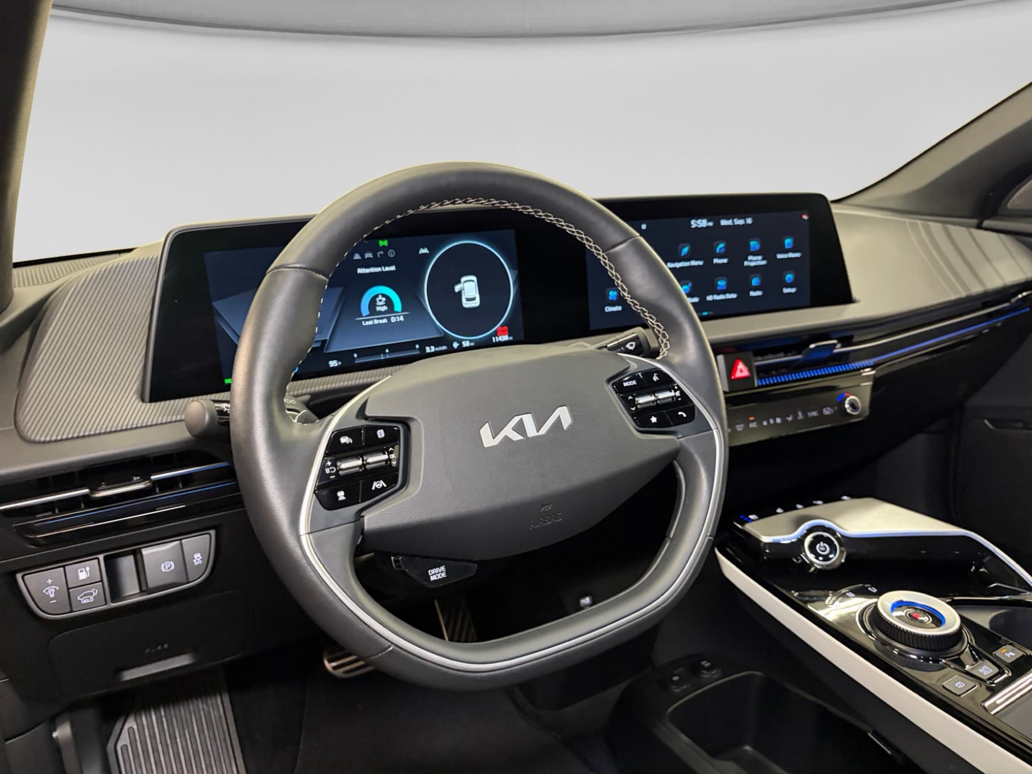 2024 Kia EV6 view 18