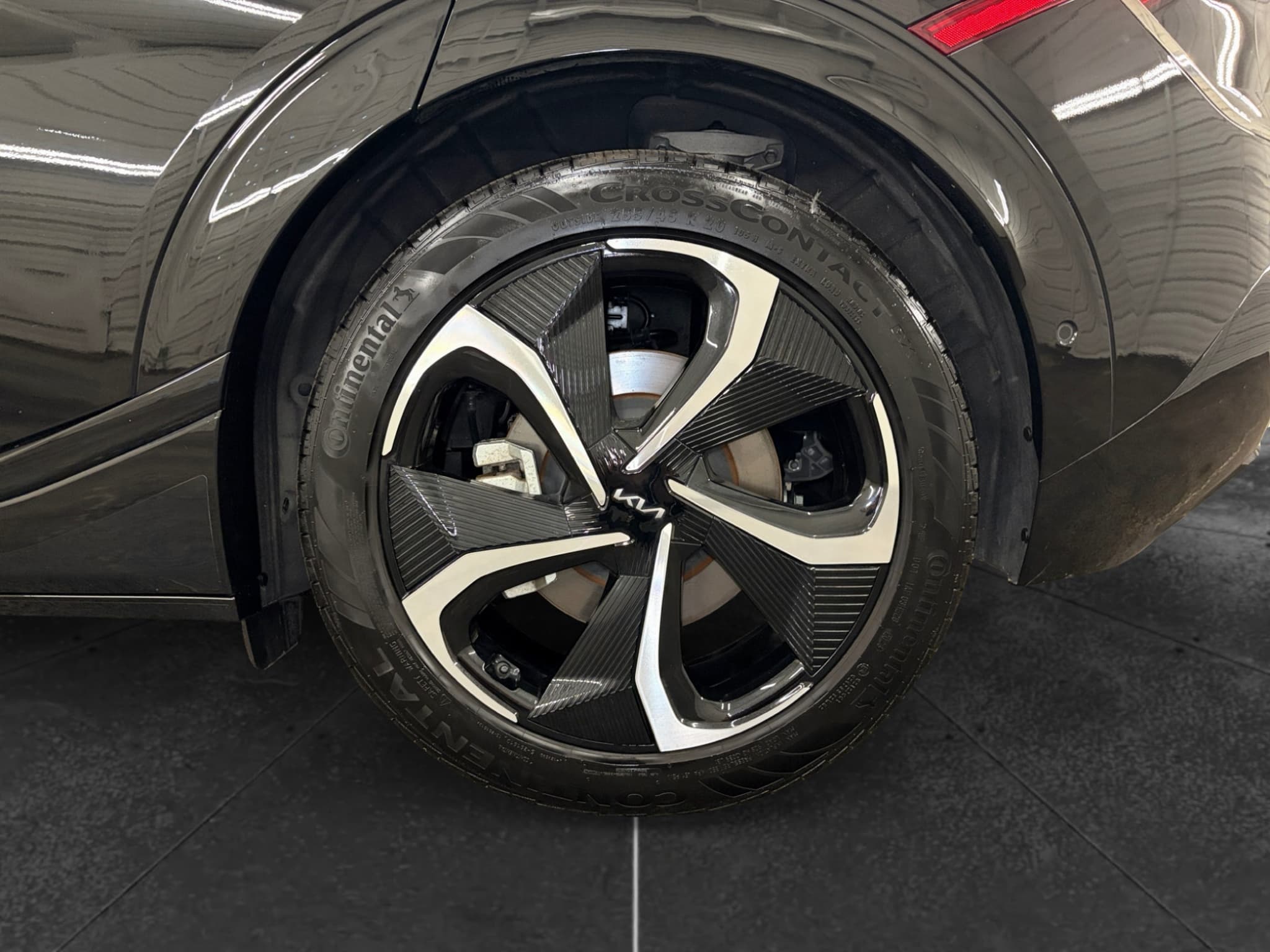2024 Kia EV6 view 31