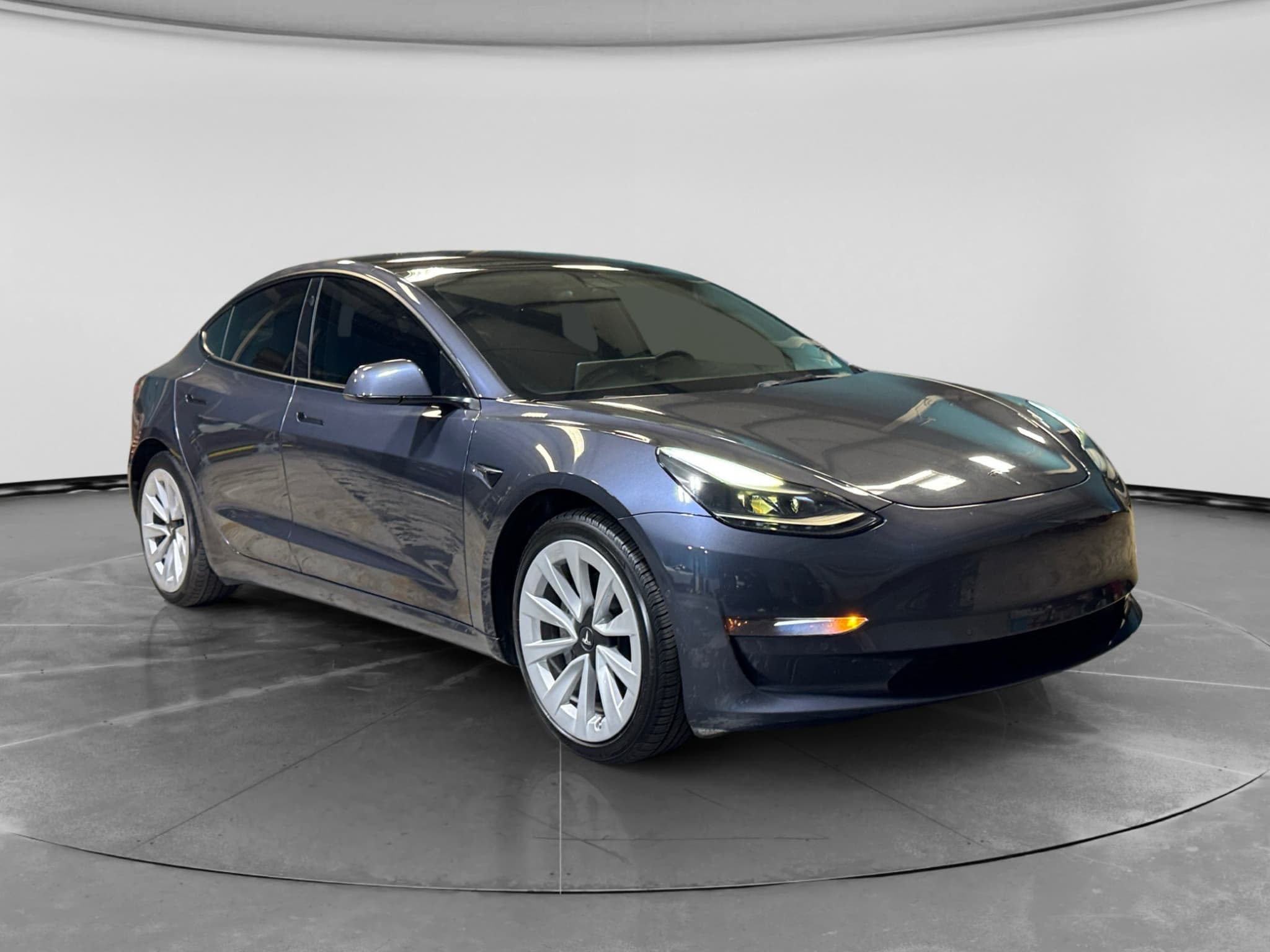 2022 Tesla Model 3 view 4