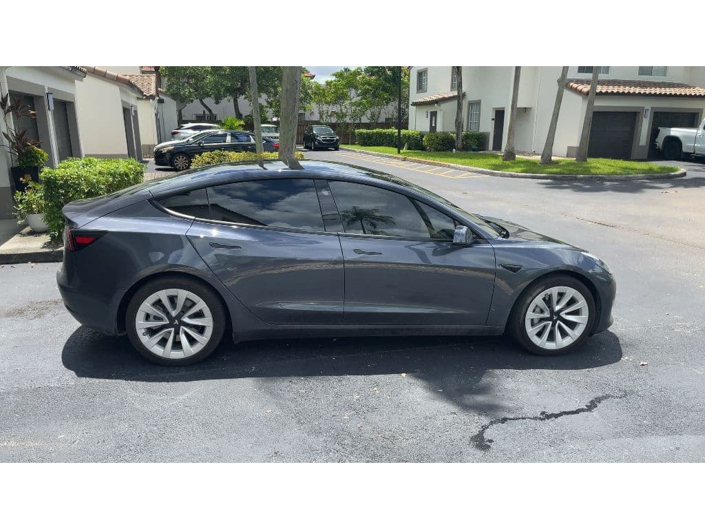 2022 Tesla Model 3 view 3