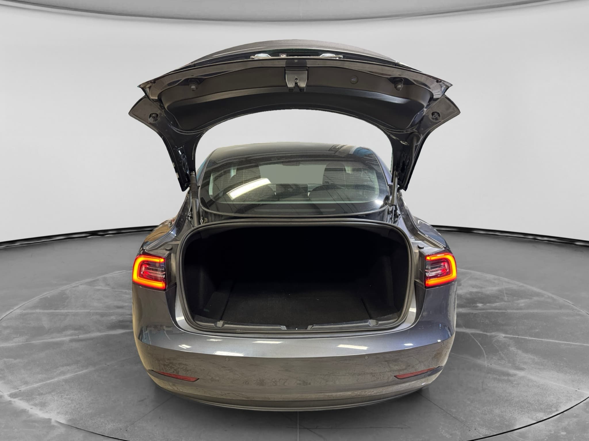 2022 Tesla Model 3 view 26