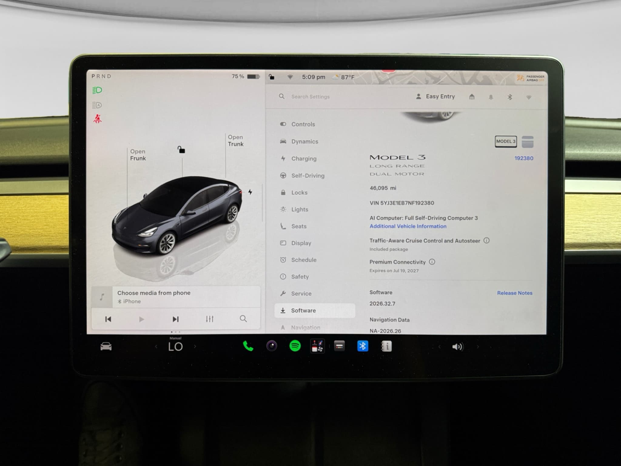 2022 Tesla Model 3 view 11