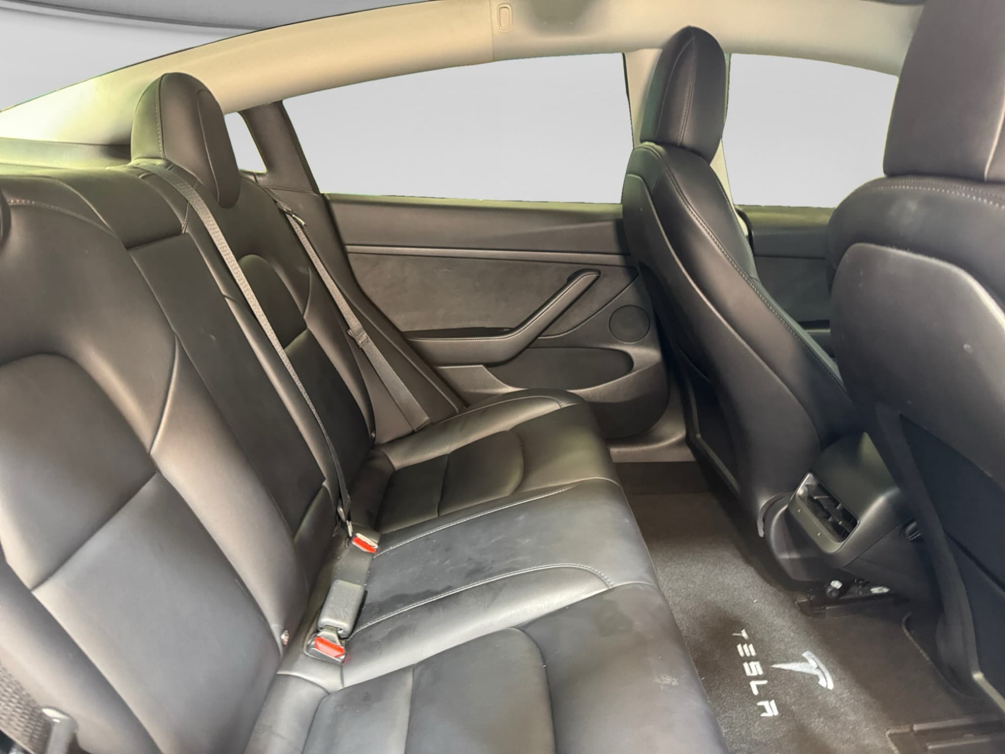 2022 Tesla Model 3 view 21