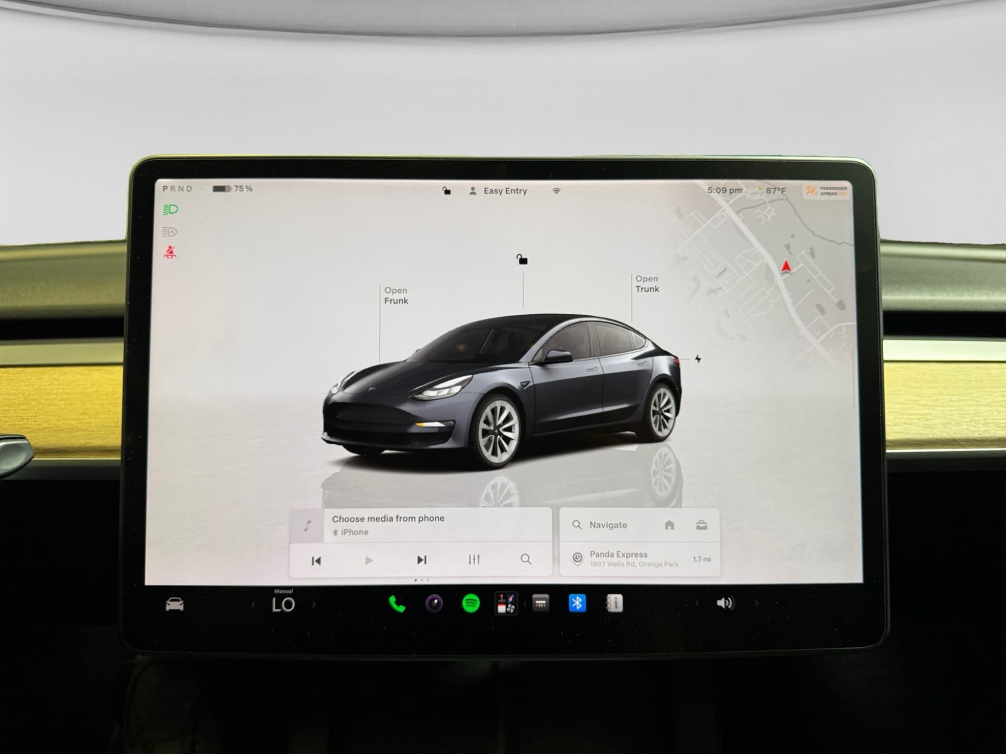2022 Tesla Model 3 view 9