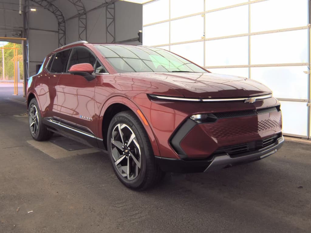 2025 Chevrolet Equinox EV view 2