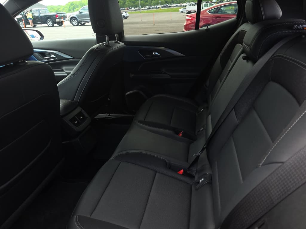 2025 Chevrolet Equinox EV view 6