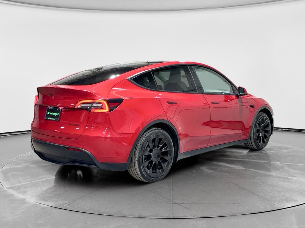 2021 Tesla Model Y view 3