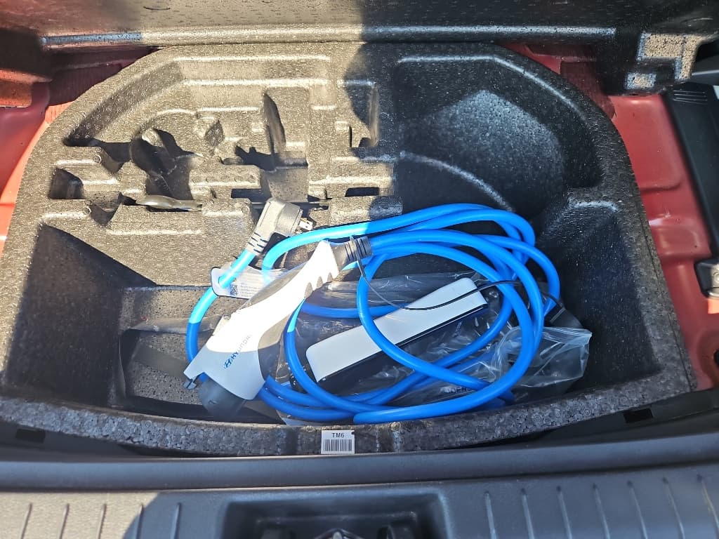 2023 Hyundai Kona EV view 6
