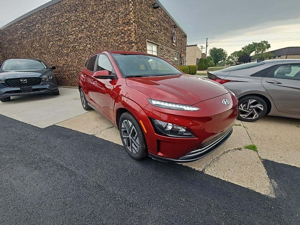 2023 Hyundai Kona EV view 4
