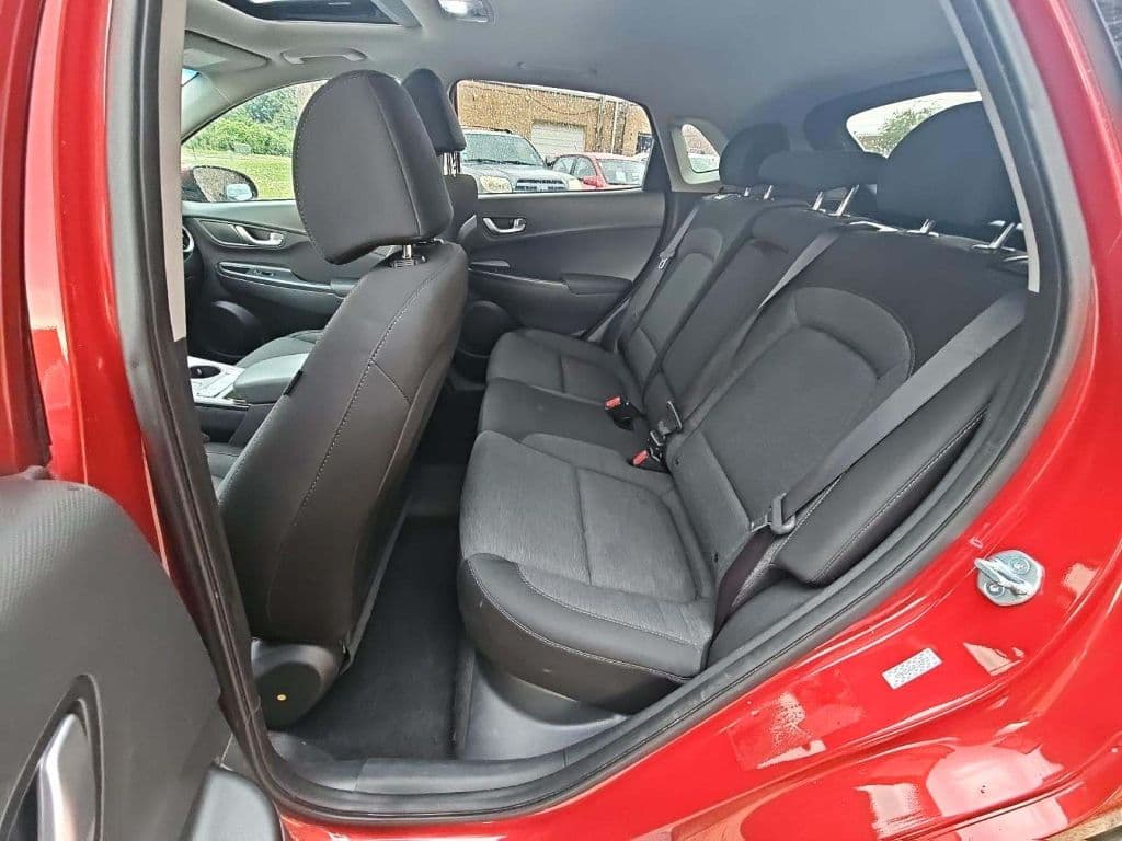 2023 Hyundai Kona EV view 7