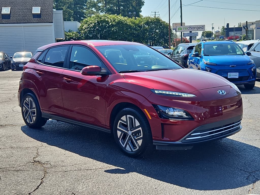 2023 Hyundai Kona EV view 4