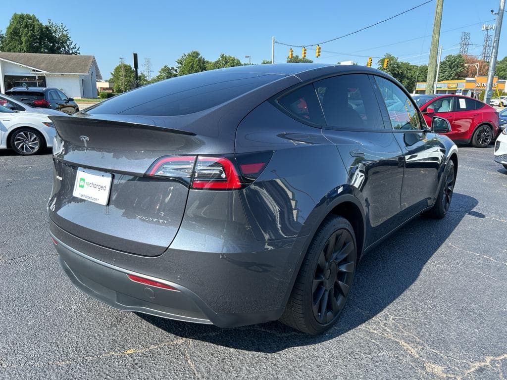 2021 Tesla Model Y view 3