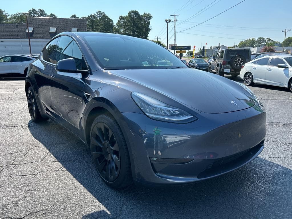 2021 Tesla Model Y view 4