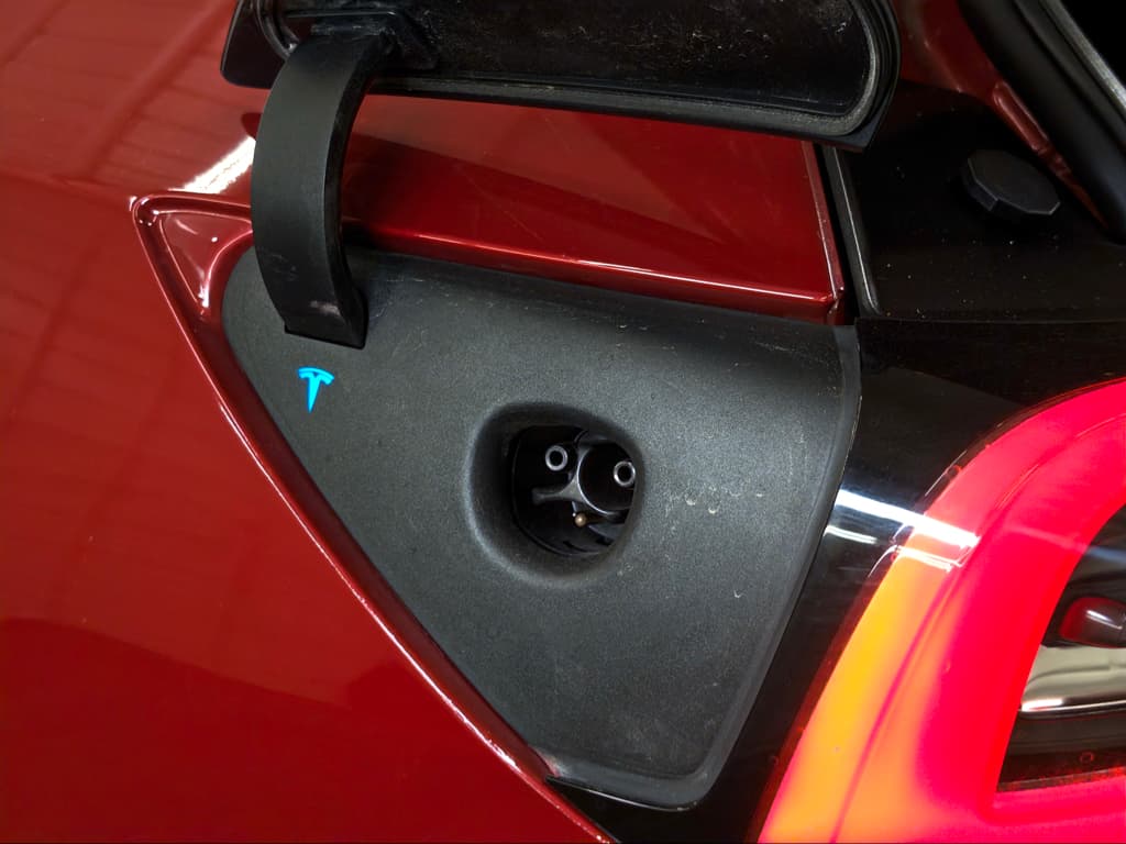2019 Tesla Model 3 view 5