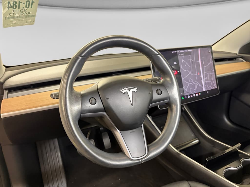 2019 Tesla Model 3 view 18