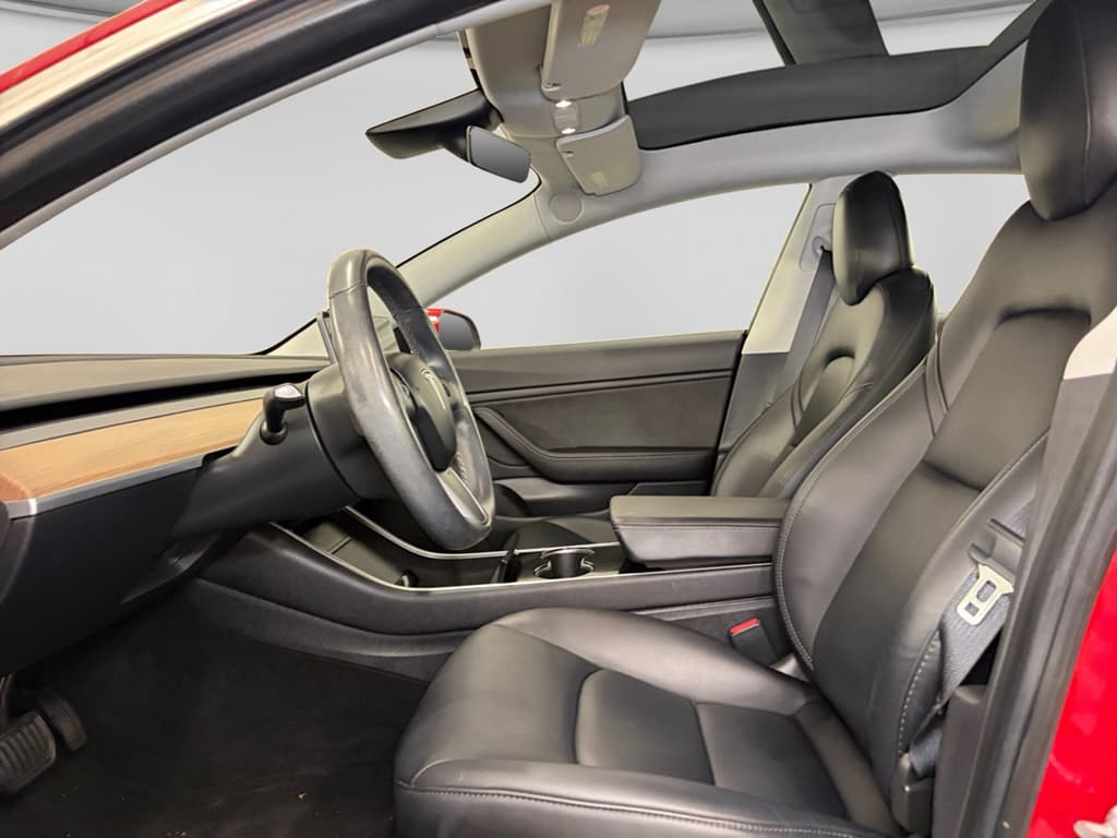 2019 Tesla Model 3 view 17
