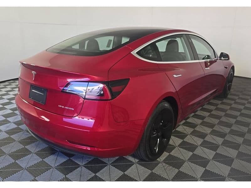 2019 Tesla Model 3 view 3