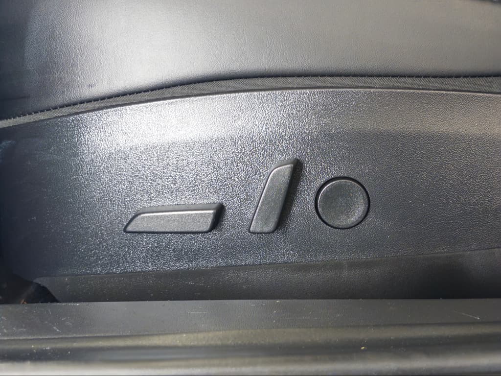 2019 Tesla Model 3 view 6
