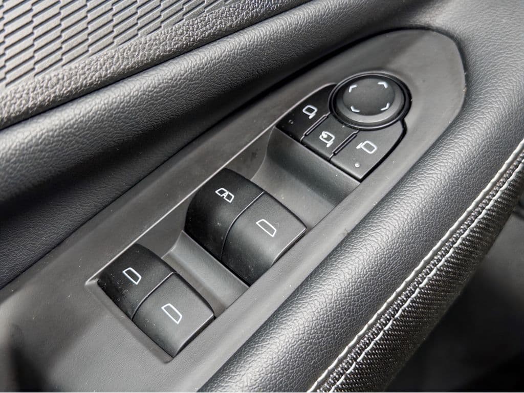 2025 Chevrolet Blazer EV view 8