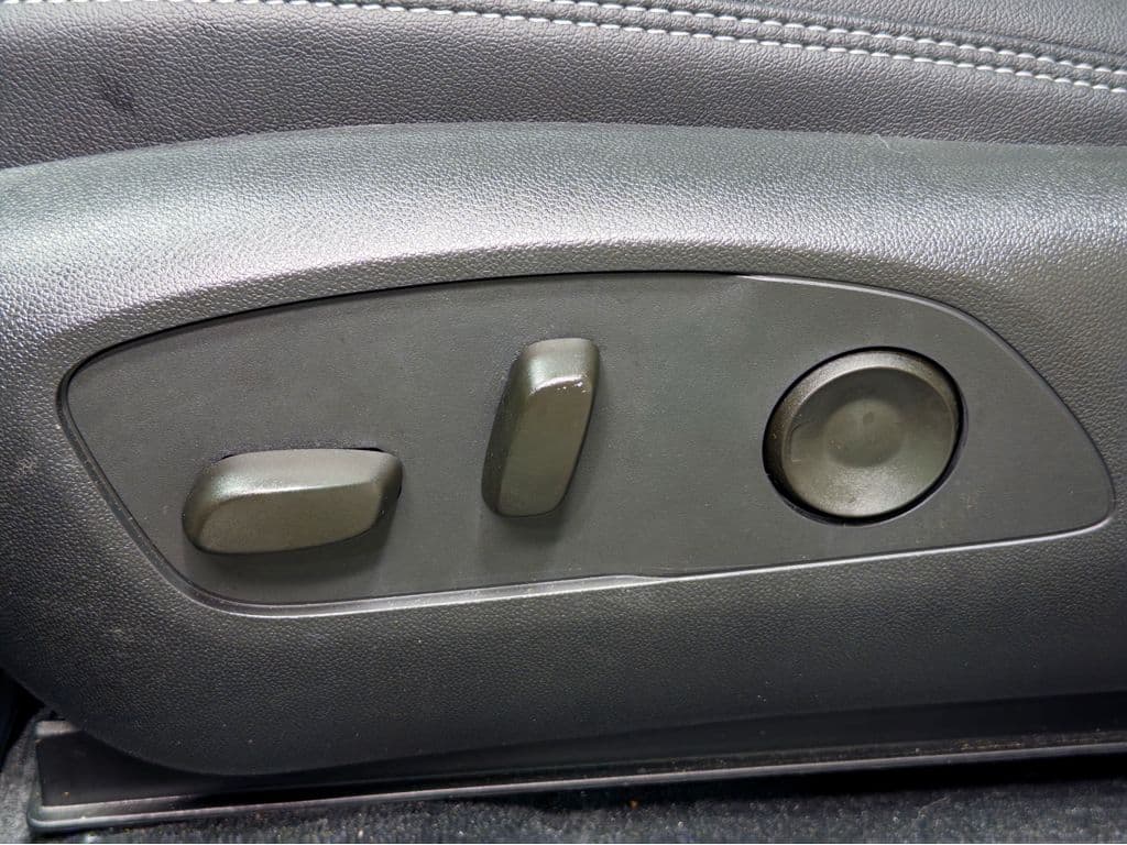 2025 Chevrolet Blazer EV view 7