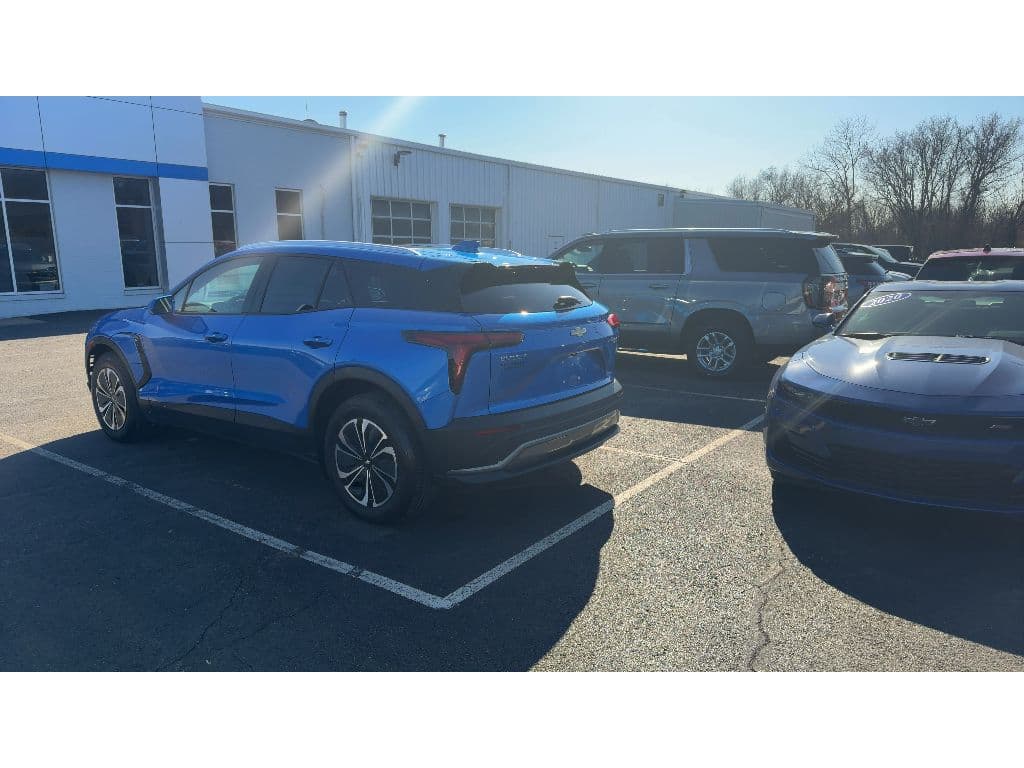 2024 Chevrolet Blazer EV view 4