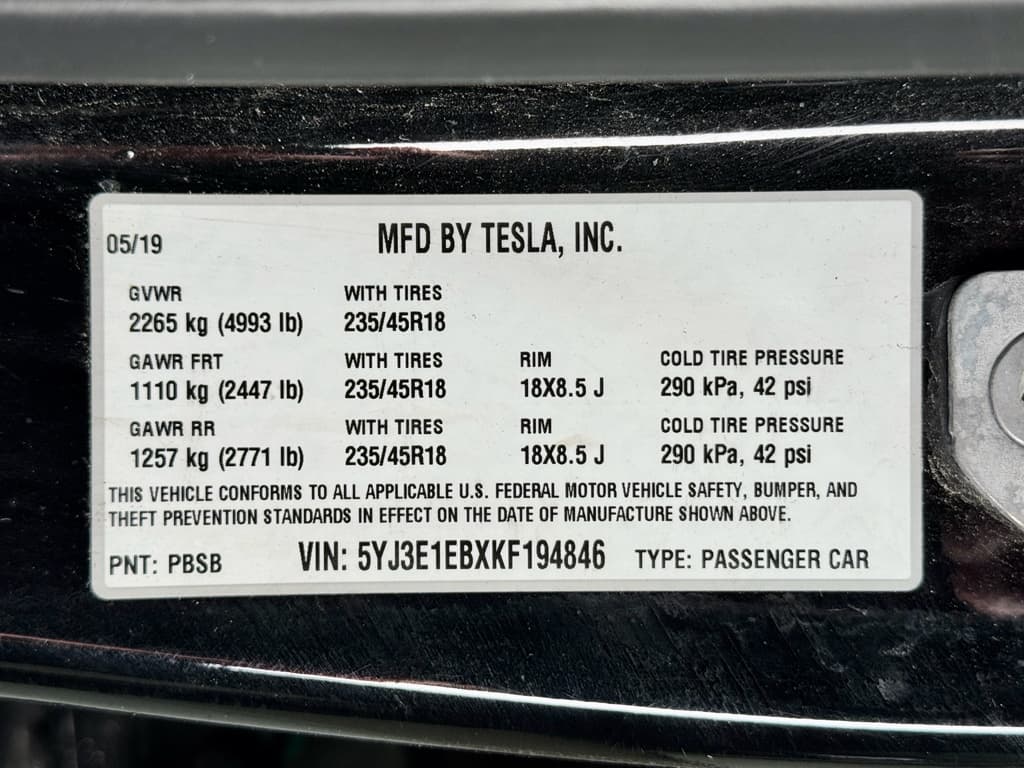 2019 Tesla Model 3 view 26