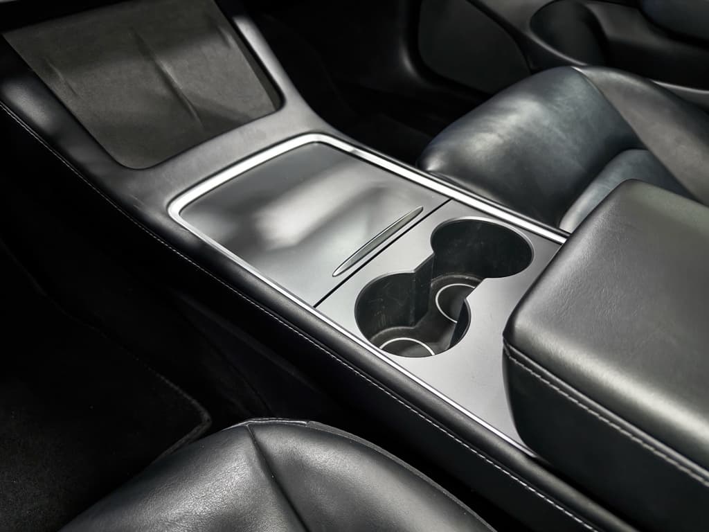 2019 Tesla Model 3 view 16