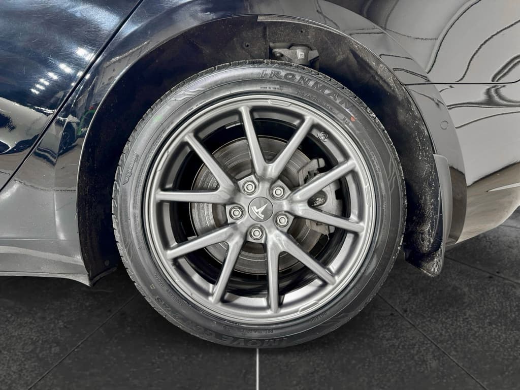 2019 Tesla Model 3 view 30