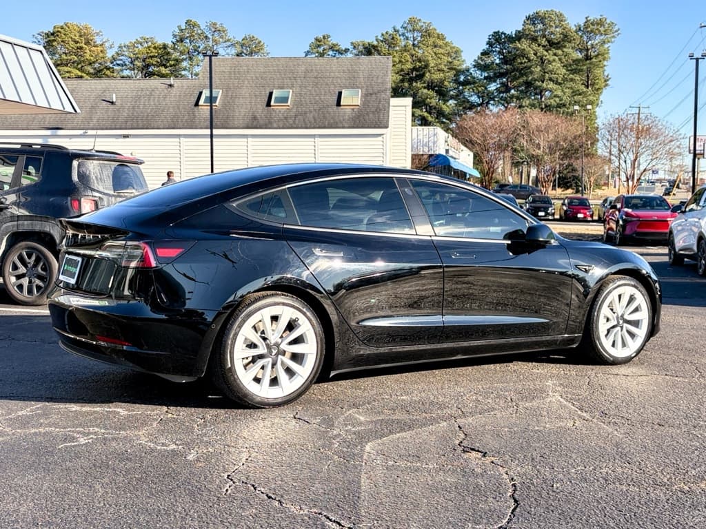 2022 Tesla Model 3 view 3